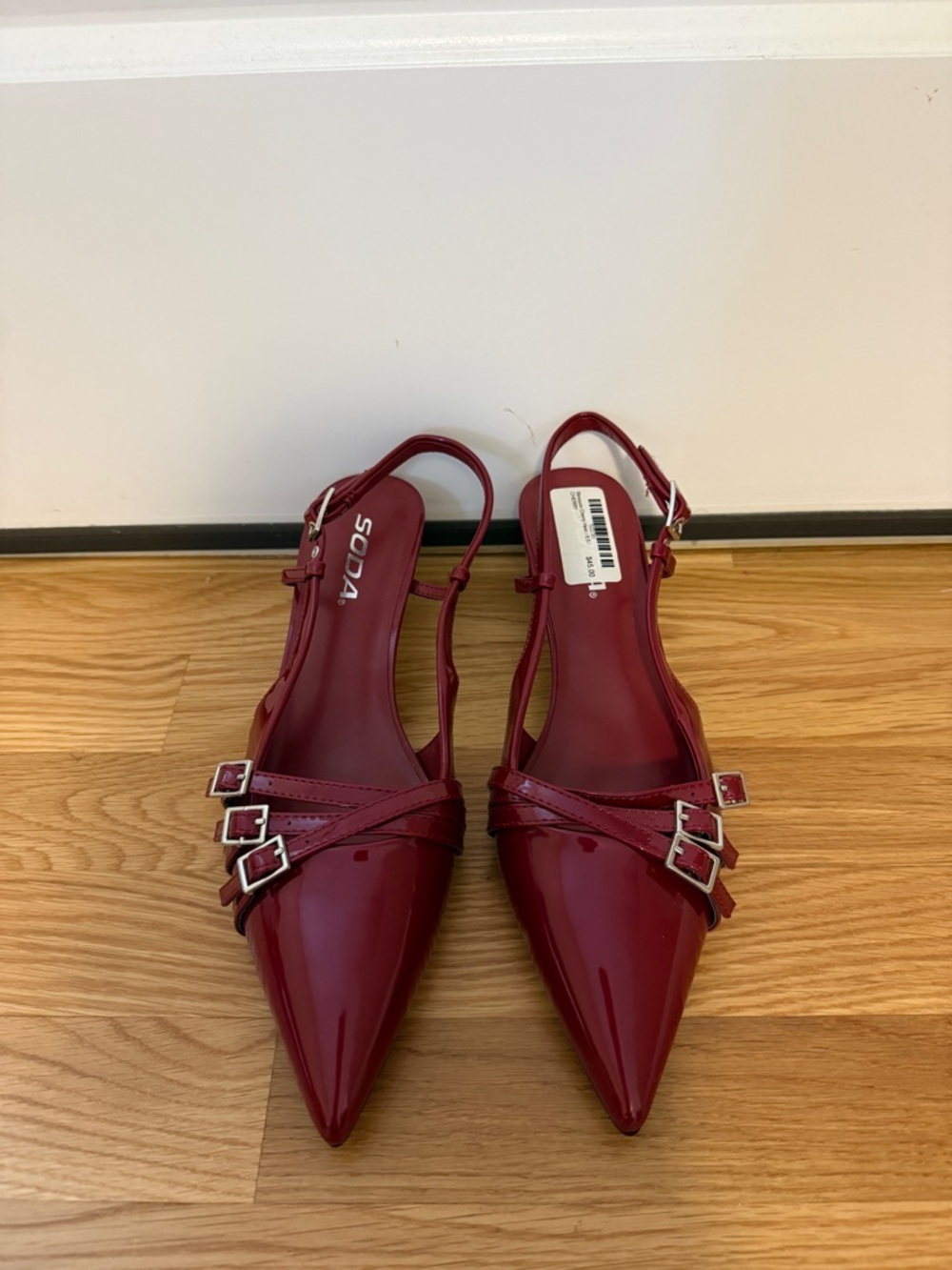 NWT Soda Pointed Slingback Flats in Deep Red Patent